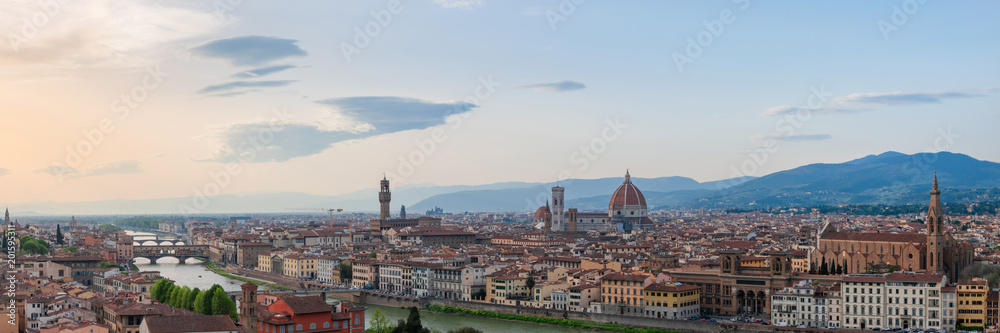 Fototapeta premium Florence cityscape panoramic view at sunset - Tuscany, Italy 