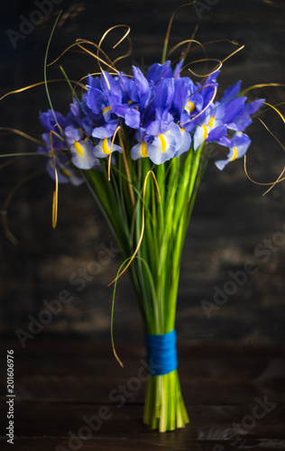 Fototapeta Naklejka Na Ścianę i Meble -  Beautiful blue iris flowers in a bouquet