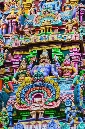 Colorful idols on the Gopuram, Sarangapani Temple, Kumbakonam, Tamil Nadu, India. © RealityImages