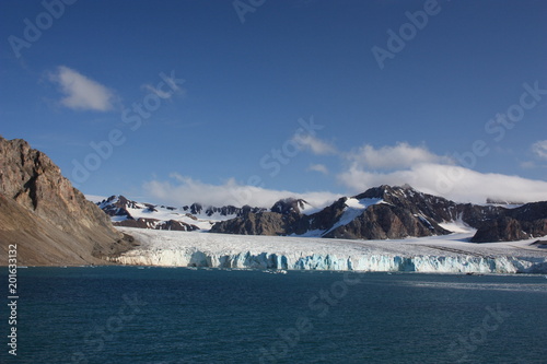 Monacogletscher- Spitzbergen photo