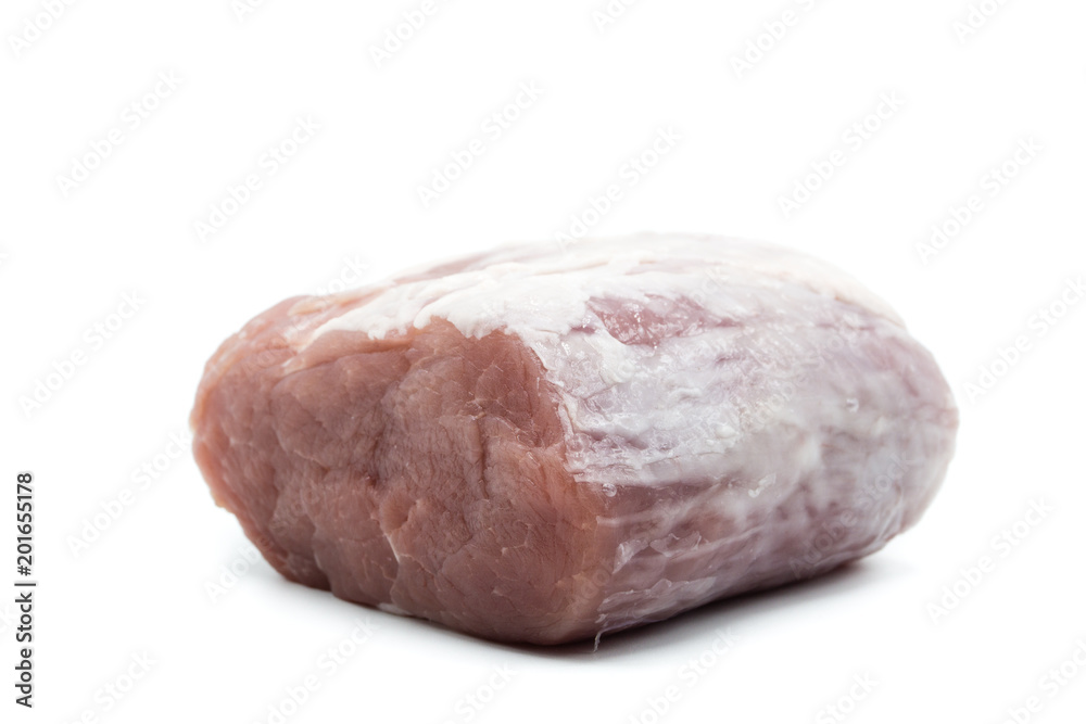 schweinefilet schweinelende schweinemedaillons isoliert freigestellt auf weißen Hintergrund, Freisteller schweinefilet schweinelende schweinemedaillons isoliert freigestellt auf weißen Hintergrund, Freisteller