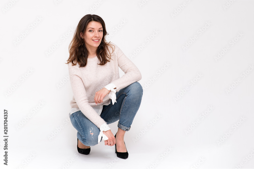 25 Best Sitting Poses  How to Pose for Portraits While Sitting