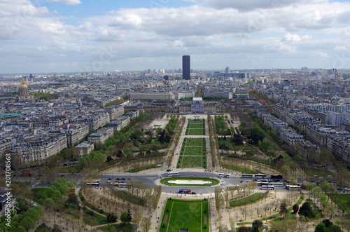 Aerial view of Paris Cityscape © Paul Pellegrino