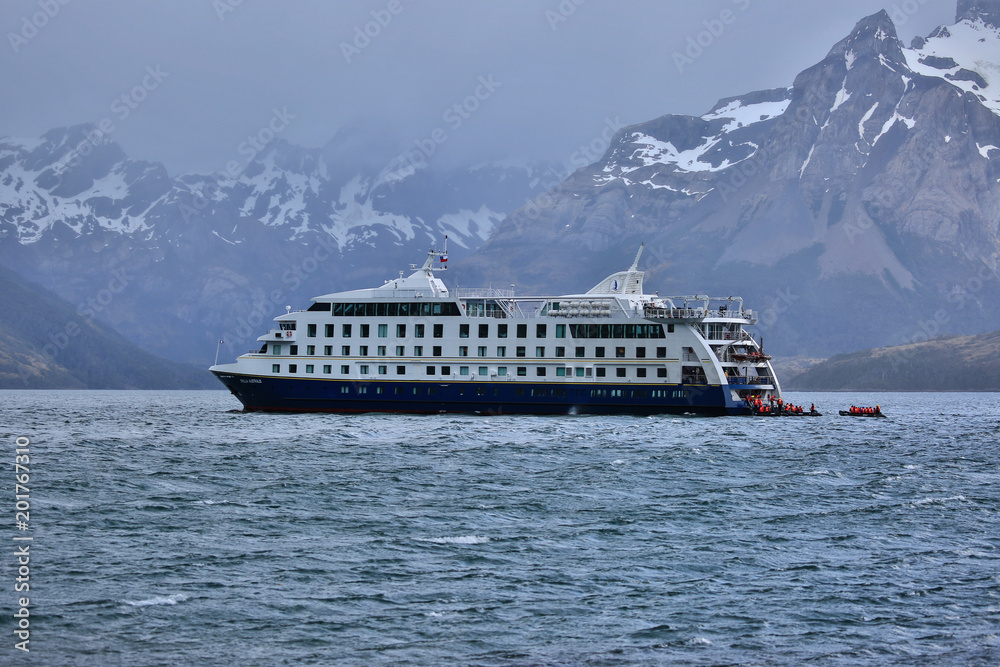 Expeditionskreuzfahrt am südlichen Ende von Südamerika Expeditionskreuzfahrt am südlichen Ende von Südamerika
