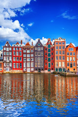 Stickers Amsterdam Smalle huizen aan Amsterdamse gracht  © adisa