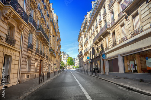 Fototapeta Naklejka Na Ścianę i Meble -  Street in Paris