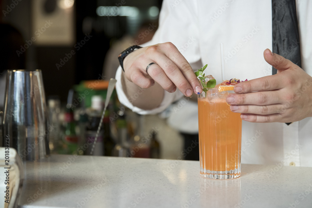 Fototapeta premium dry edible flowers on a cocktail