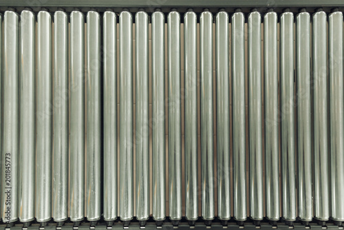 Crossing of the roller conveyor