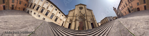 Arezzo, il Duomo a 360 gradi