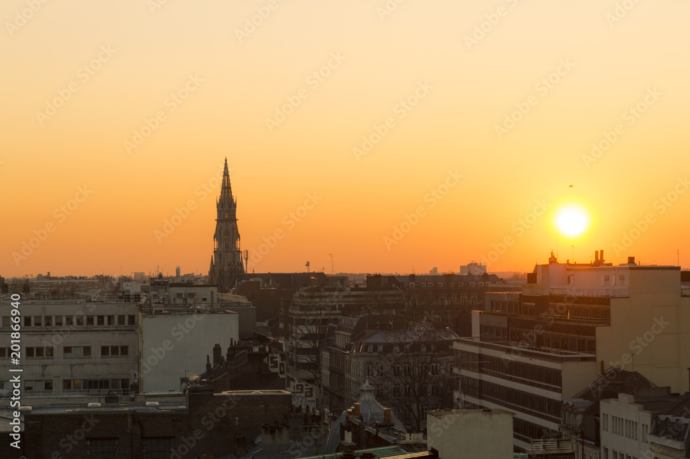 Fototapeta premium Sunset on european city 