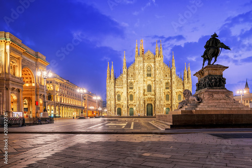 Milan Cathedral and the Galleria on piazza Duomo, Italy
