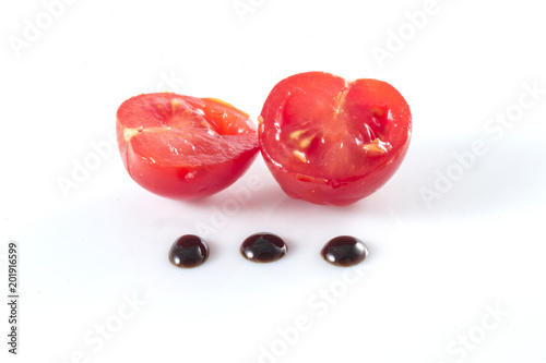Pomodorino e goccie di Glassa Balsamica