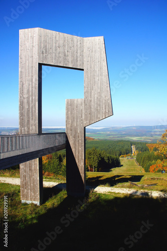  Windklangkörper auf dem Erbeskopf mit Aussichtsplattform
