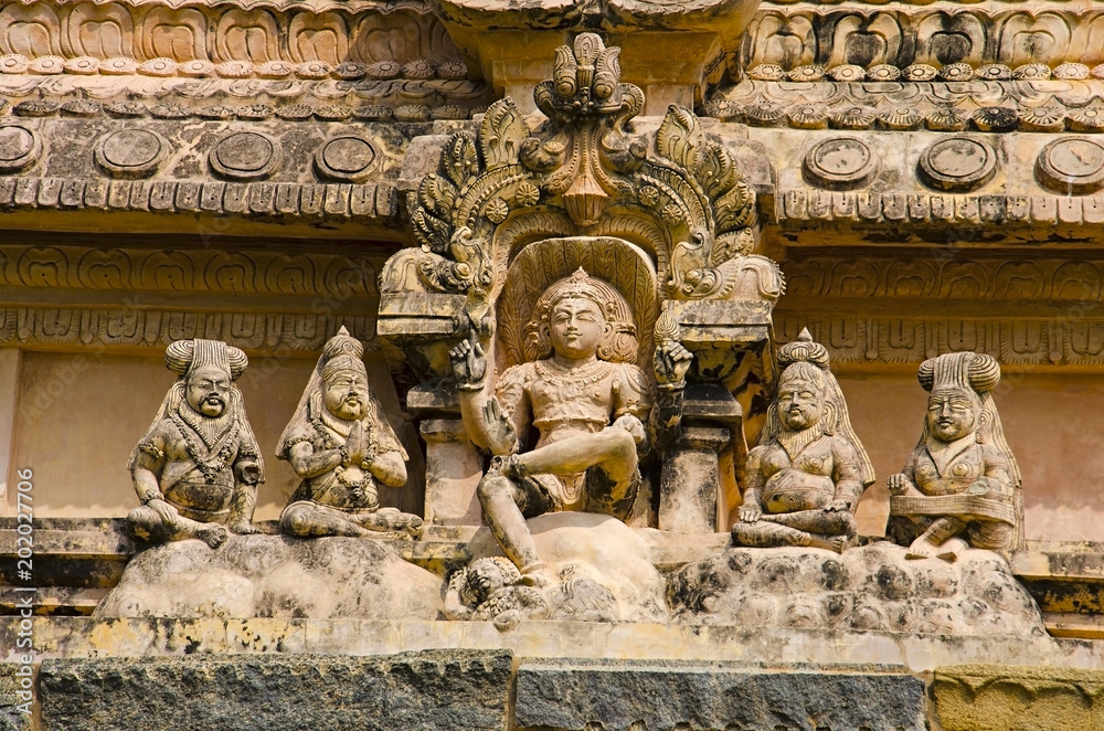 Carved idol in Gangaikondacholapuram Temple. Thanjavur, Tamil Nadu, India.