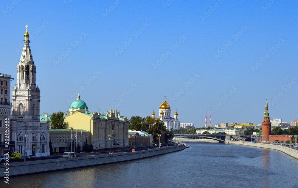 View on Cathedral of Christ the Saviour from Bolshoy Moskvoretskiy bridge, Moscow, Russia View on Cathedral of Christ the Saviour from Bolshoy Moskvoretskiy bridge, Moscow, Russia