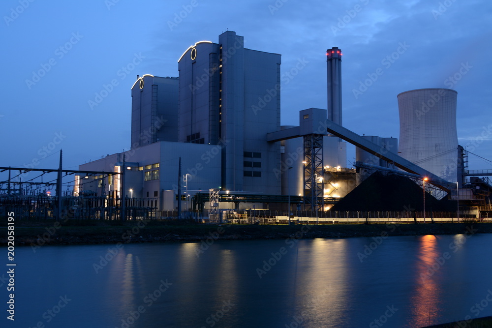 Kohlekraftwerk blaue Stunde industrie nacht hannover stöcken