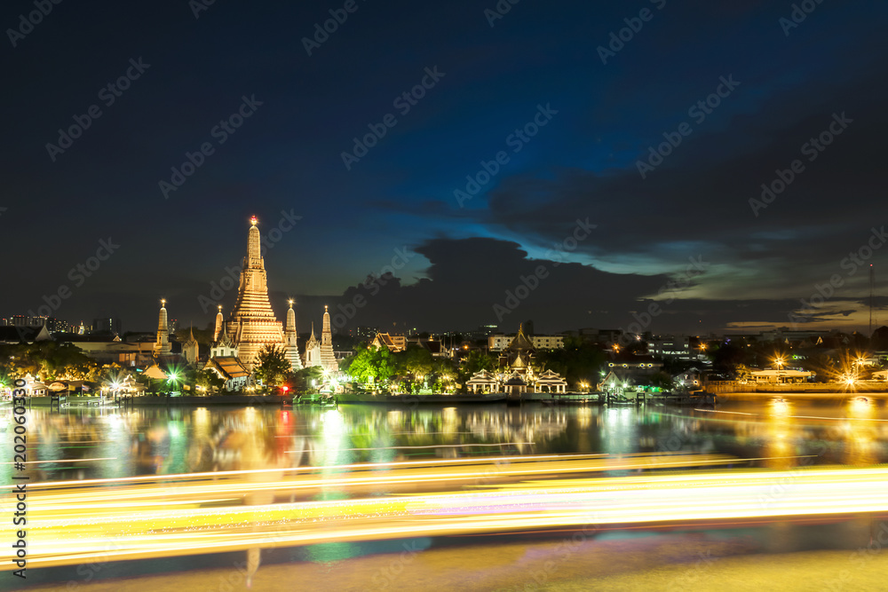 The famous Wat Arun