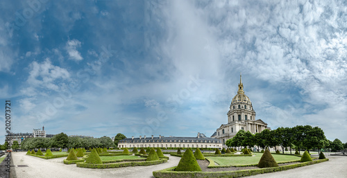 Panoramic view of Eglise du Dome Les Invalides or National Residence of the Invalids. Napoleons tomb in Paris. France  Europe