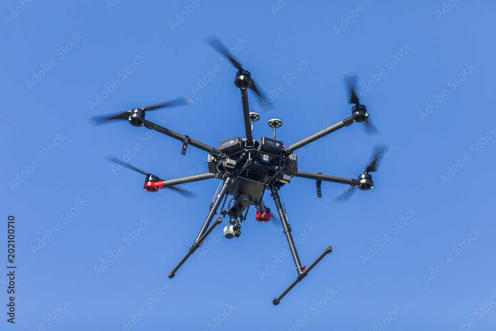Drone flying and working for ortophoto and thermal analysis of PV Plants with visual and thermal camera Drone flying and working for ortophoto and thermal analysis of PV Plants with visual and thermal camera