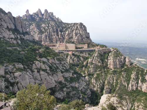 Montserrat, monasterio y montaña cercana a Barcelona en Cataluña (España)