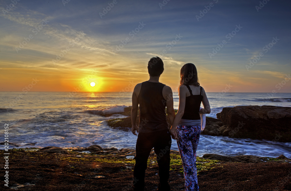 Fototapeta premium Watching the Sunrise
