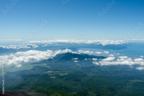 遠くの山と雲海 © hisagi maruyama