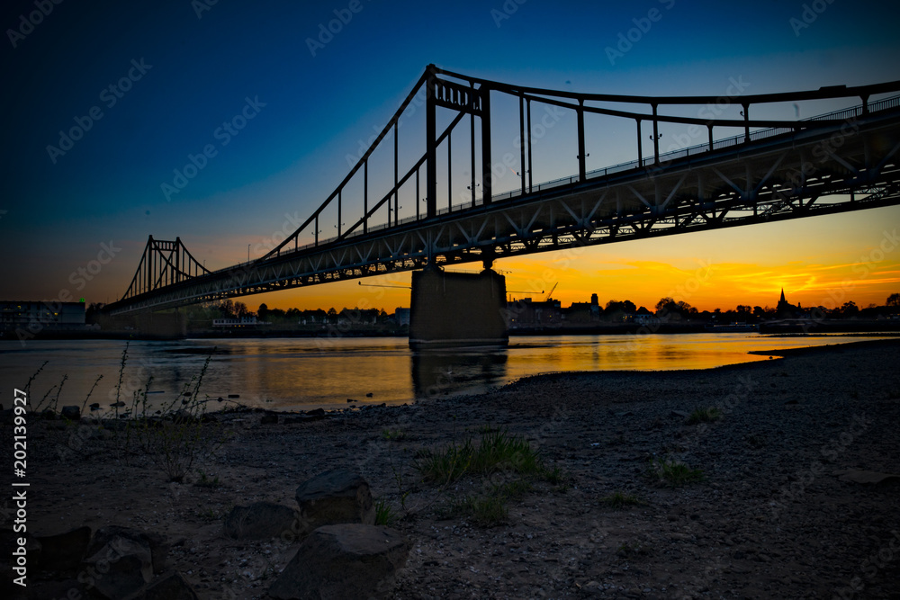 Fototapeta premium Rheinbrücke Krefeld-Uerdingen