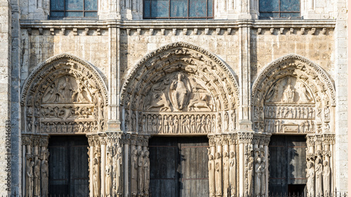 Quadro su tela Chartres, France - May 21, 2017: West Royal portal of Cathedral of Our Lady of C