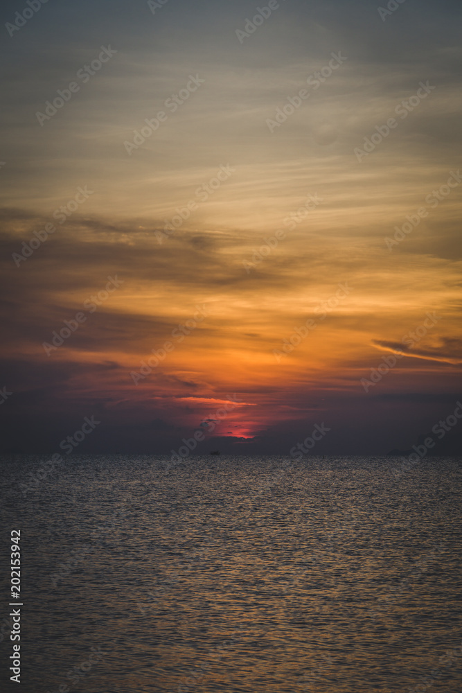 Naklejka premium Colourful Sunset