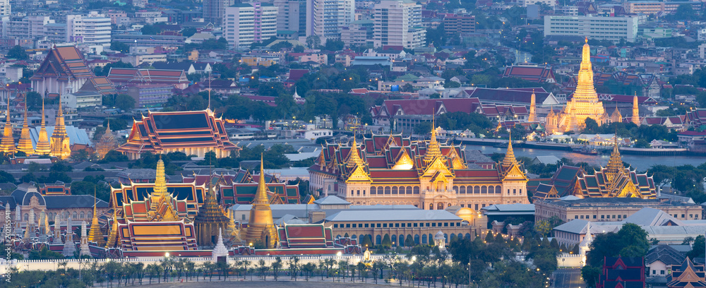 Bangkok iconic places, Wat Phra Keaw, Grand Palace and Wat Arun.
