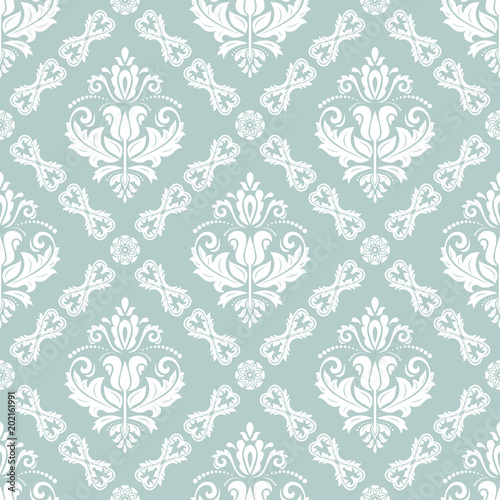 Classic seamless pattern. Traditional orient ornament. Classic vintage blue and white background