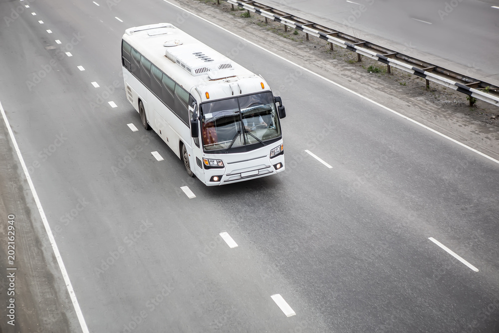bus goes on the highway bus goes on the highway