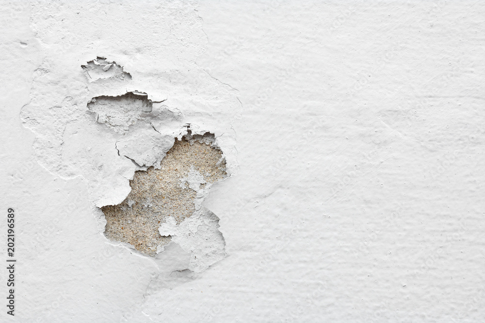 Obraz premium old white peeled plaster wall