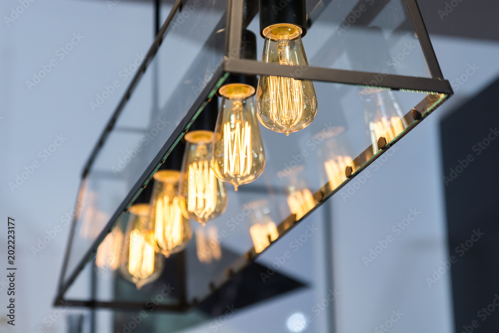 Metal frame on sale light fixture