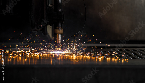 cut plate laser machine cnc spark