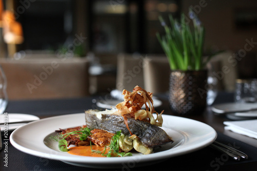 Tableau sur toile Restaurant menu, european dinner fish, turbot or trrout
