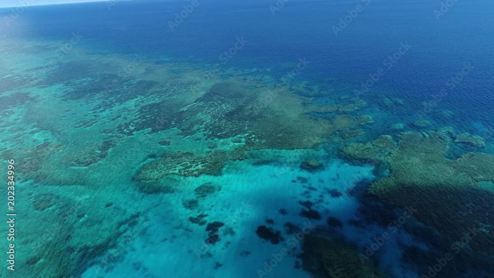 伊良部島 三角点周辺の海 ドローン撮影 伊良部島 三角点周辺の海 ドローン撮影