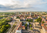 Gdańsk - śródmieście z lotu ptaka. Krajobraz miasta Gdańsk z powietrza z linią horyzontu.
