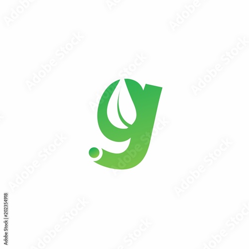 g letter logo design for green with leaf