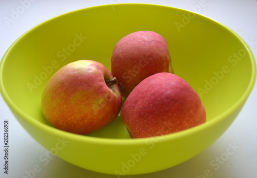 pink and green apples