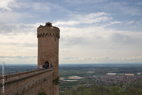 Schloss Auerbach und Blick in die Rheinebene