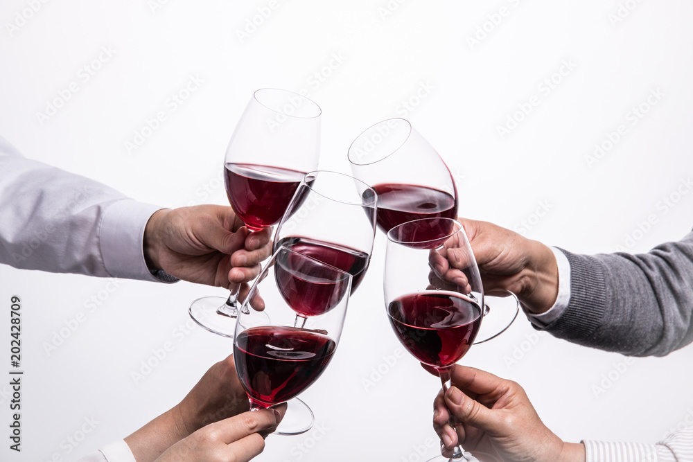 赤ワインで乾杯 赤ワインで乾杯