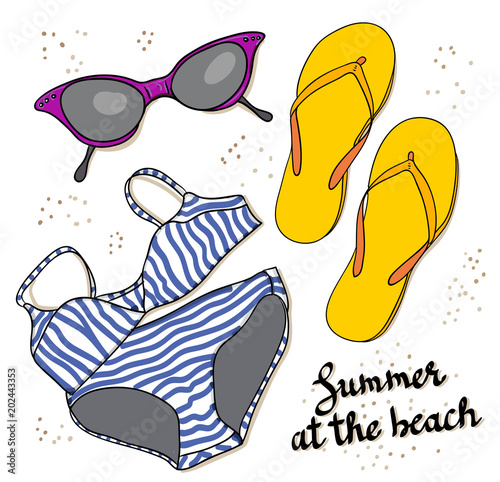 Sommer Strand mit Bikini, Sonnenbrille, Badelatschen