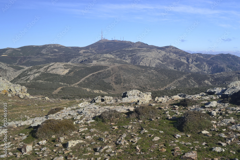 Punta Serpeddì vista da Monte Tratzalis
