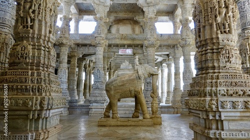 Photography Bildhauerkunst im Ranakpur Jain Tempel in Rajasthan, Indien