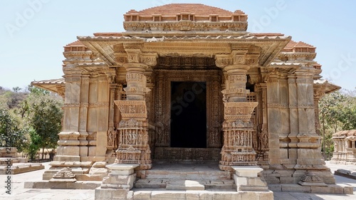 Sahastra Bahu Temple bei Nagada in Rajasthan, Indien photo