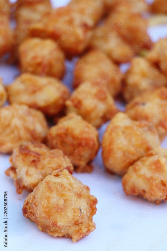 Fried chicken nuggets with sauce is delicious Fried chicken nuggets with sauce is delicious