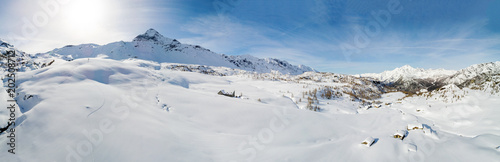 Valmalenco (IT) - Vista aerea panoramica invernale di Campagneda con Pizzo Scalino e Monte Disgrazia