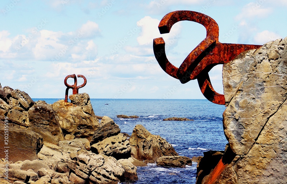 Φωτογραφία Art on the Coast, Beach of La Concha, San Sebastian, Basque Country