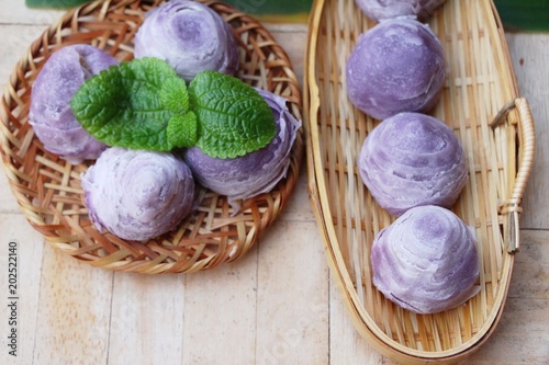 Quadro su tela Festival moon cake - Chinese cake and tea